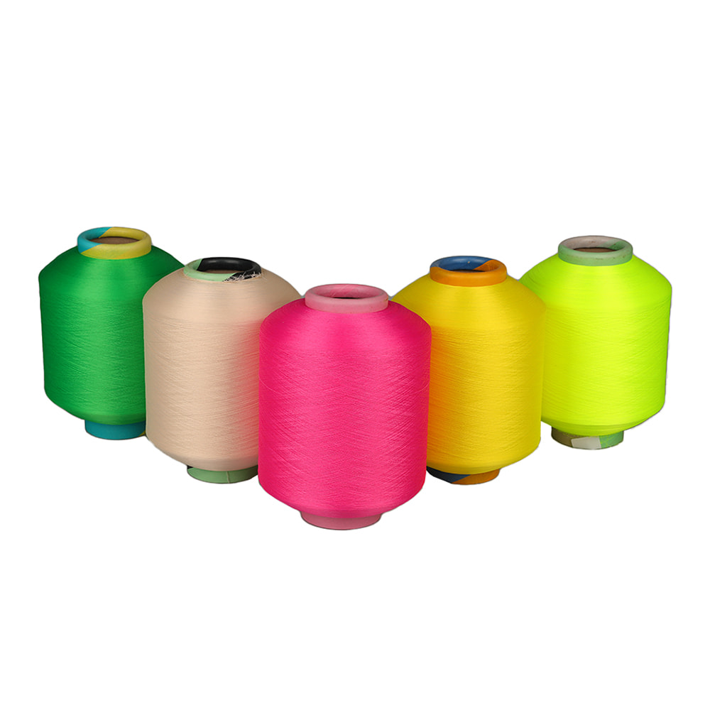 Sợi được phủ polyester màu